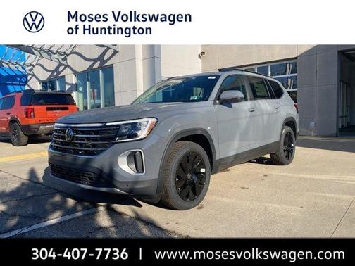 Pure Gray 2026 Volkswagen Atlas 2.0T SE w/Technology 4MOTION