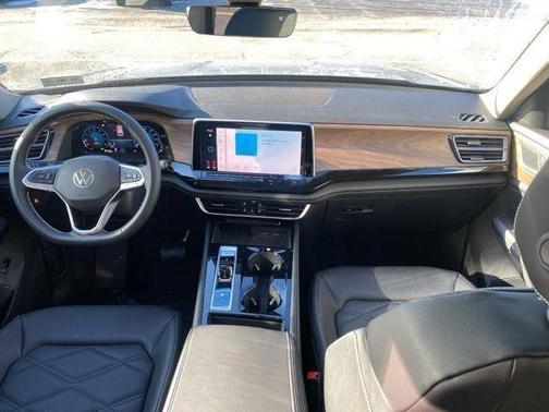 Pure Gray 2026 Volkswagen Atlas 2.0T SE w/Technology 4MOTION