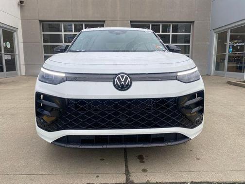 2026 Volkswagen Tiguan 2.0T SE R-Line Black 4MOTION