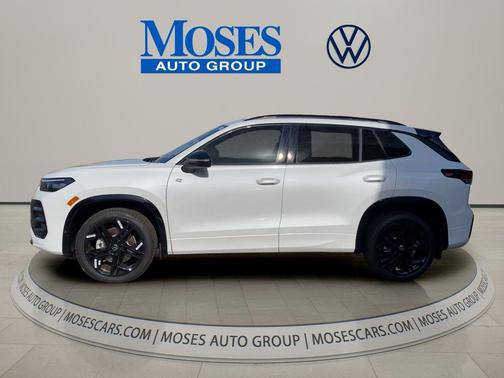 opal white pearl 2026 Volkswagen Tiguan 2.0T SE R-Line Black 4MOTION