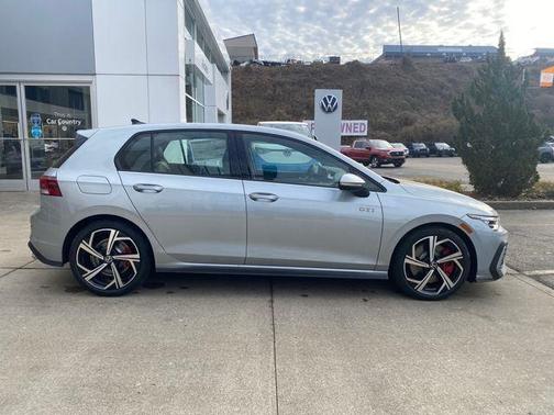 2026 Volkswagen Golf GTI 2.0T SE DSG