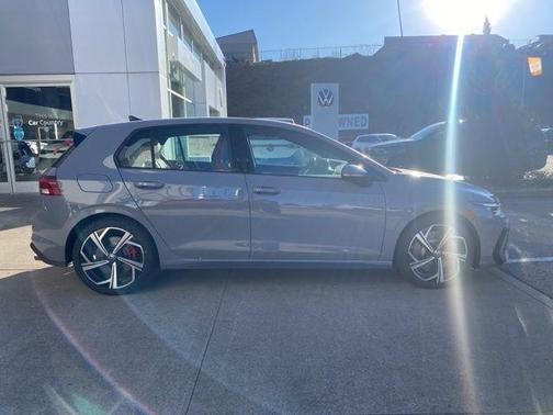 2026 Volkswagen Golf GTI 2.0T SE DSG
