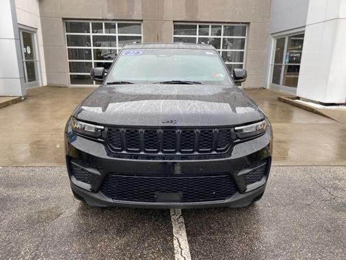 2022 Jeep Grand Cherokee Altitude