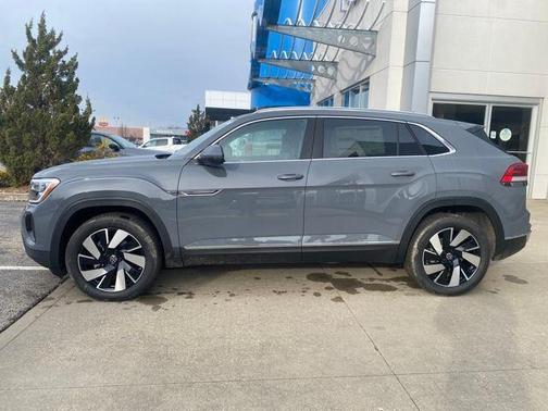 pure gray 2026 Volkswagen Atlas Cross Sport 2.0T SEL