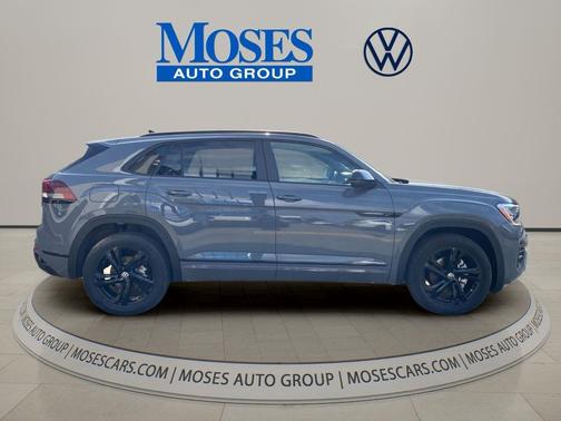pure gray 2026 Volkswagen Atlas Cross Sport 2.0T SEL