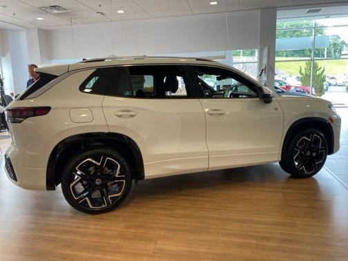 2025 Volkswagen Tiguan 2.0T SEL R-Line 4MOTION