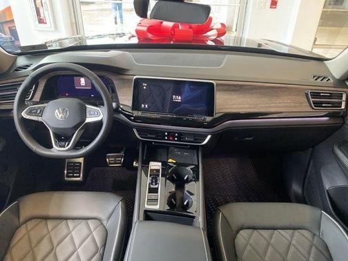 2026 Volkswagen Atlas 2.0T SEL Premium R-Line 4MOTION