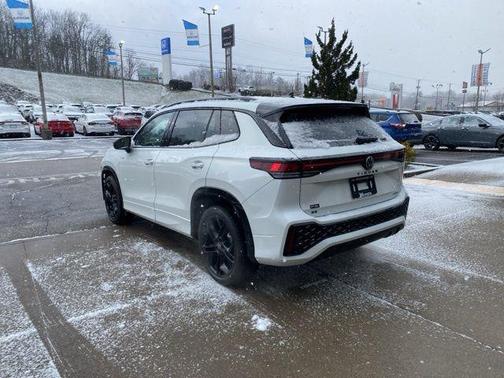 2026 Volkswagen Tiguan 2.0T SE R-Line Black 4MOTION