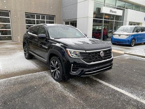 deep black pearl 2026 Volkswagen Atlas Cross Sport 2.0T SEL Premium