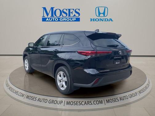 Midnight Black Metallic 2023 Toyota Highlander L