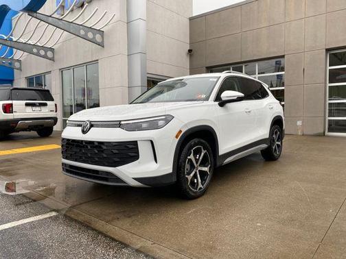 2025 Volkswagen Tiguan 2.0T SE 4MOTION