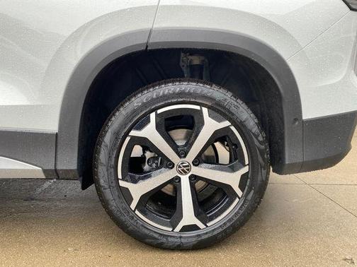 2025 Volkswagen Tiguan 2.0T SE 4MOTION