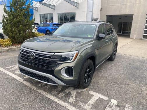 2025 Volkswagen Atlas 2.0T Peak Edition