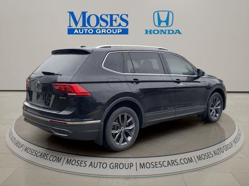 Deep Black Pearl 2023 Volkswagen Tiguan 2.0T SE 4MOTION