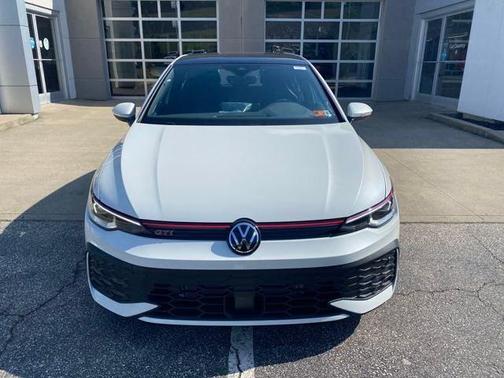 2025 Volkswagen Golf GTI 2.0T SE DSG