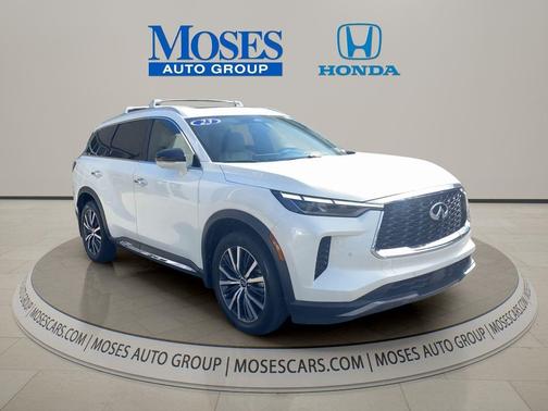 Majestic White 2023 INFINITI QX60 SENSORY