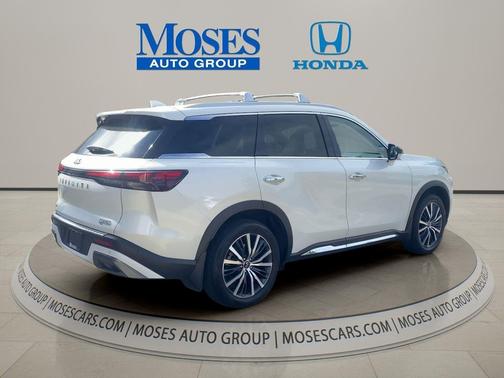 Majestic White 2023 INFINITI QX60 SENSORY