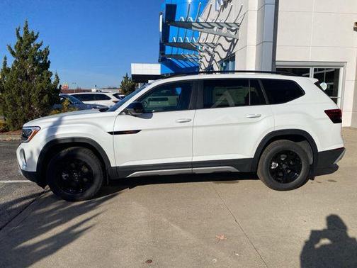 2026 Volkswagen Atlas 2.0T Peak Edition