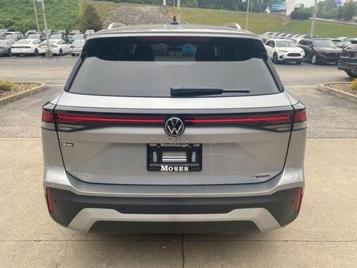 2025 Volkswagen Tiguan 2.0T SE 4MOTION