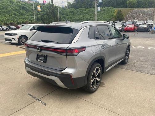 2025 Volkswagen Tiguan 2.0T SE 4MOTION