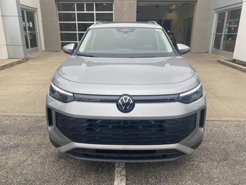 2025 Volkswagen Tiguan 2.0T SE 4MOTION