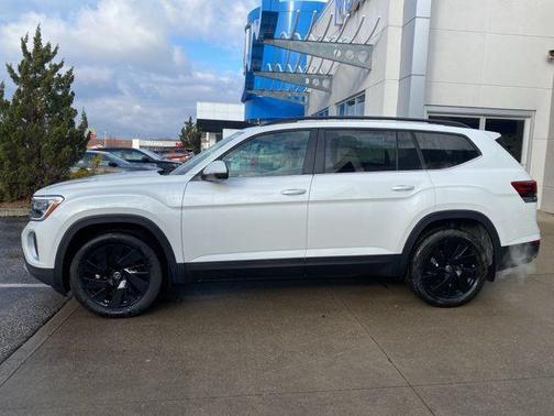 2026 Volkswagen Atlas 2.0T SE w/Technology 4MOTION