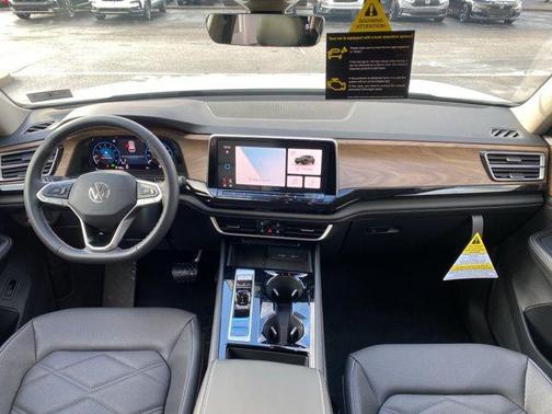 2026 Volkswagen Atlas 2.0T SE w/Technology 4MOTION