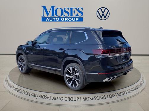 Deep Black Pearl 2026 Volkswagen Atlas 2.0T SEL Premium R-Line 4MOTION