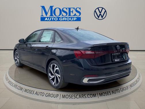 Deep Black Pearl 2026 Volkswagen Jetta 1.4T SEL
