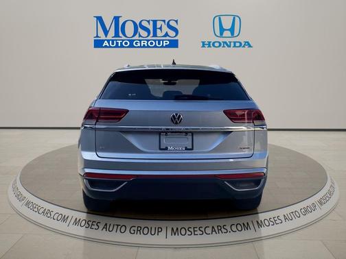 Pyrite Silver Metallic 2020 Volkswagen Atlas Cross Sport 2.0T SE
