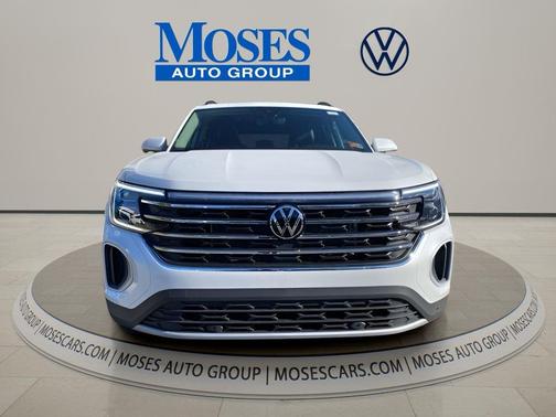 Opal White Pearl 2026 Volkswagen Atlas 2.0T SE w/Technology 4MOTION