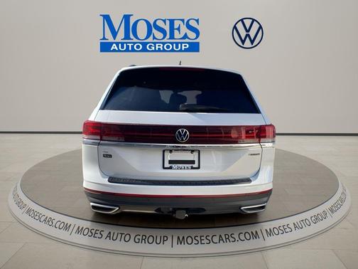Opal White Pearl 2026 Volkswagen Atlas 2.0T SE w/Technology 4MOTION