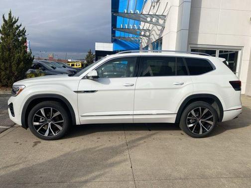 2025 Volkswagen Atlas 2.0T SEL Premium R-Line 4MOTION