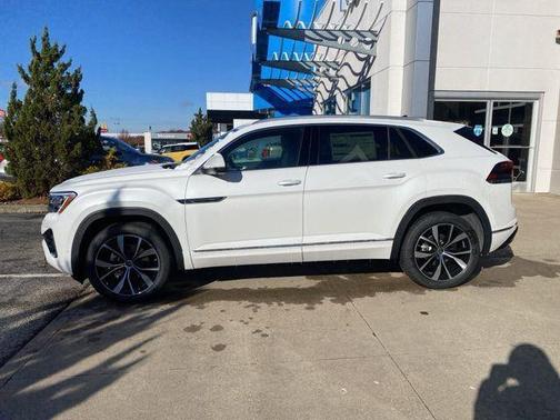 opal white pearl 2026 Volkswagen Atlas Cross Sport 2.0T SEL Premium
