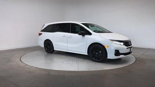 Platinum White Pearl 2026 Honda Odyssey Sport-L