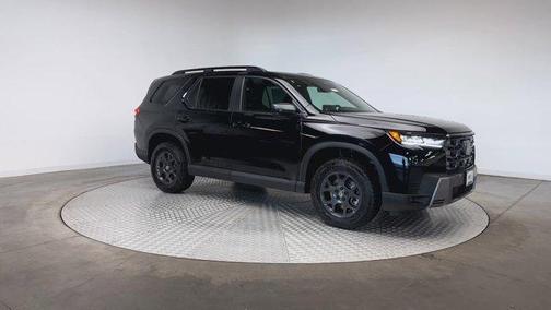 Crystal Black Pearl 2026 Honda Pilot TrailSport