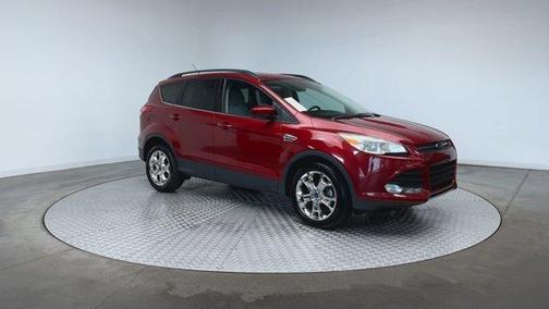 Ruby Red Metallic Tinted Clearcoat 2016 Ford Escape SE