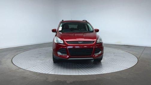 Ruby Red Metallic Tinted Clearcoat 2016 Ford Escape SE
