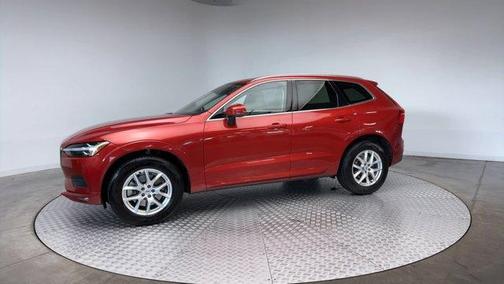2021 Volvo XC60 T6 Momentum