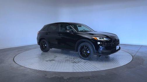 Crystal Black Pearl 2027 Honda HR-V Sport