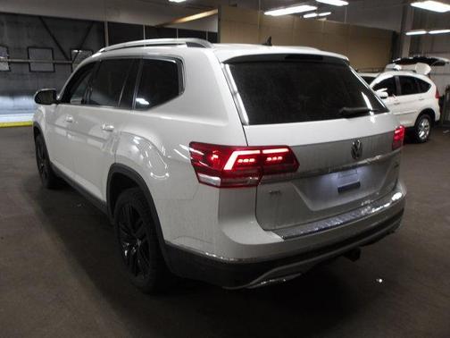 2019 Volkswagen Atlas 3.6L SEL Premium