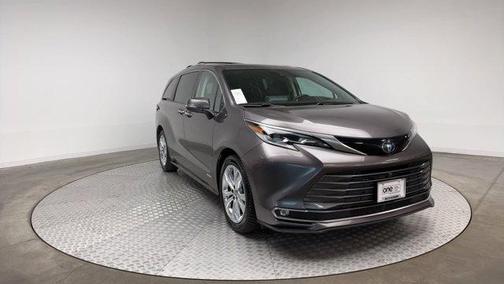 2021 Toyota Sienna