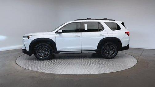 Platinum White Pearl 2024 Honda Pilot Touring