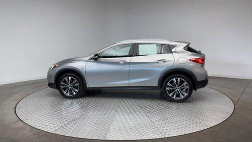 2018 INFINITI QX30 Premium