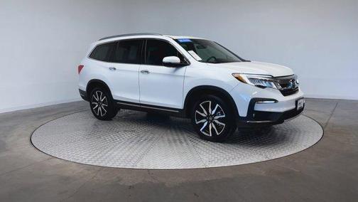 2022 Honda Pilot Touring 7-Passenger