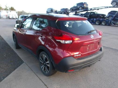 Cayenne Red Metallic 2019 Nissan Kicks SV