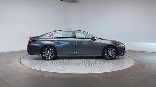 2022 Lexus ES 350 Base