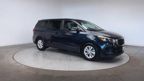 2015 Kia Sedona LX