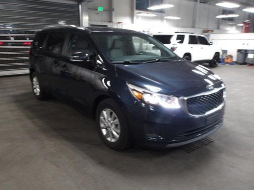 2015 Kia Sedona LX