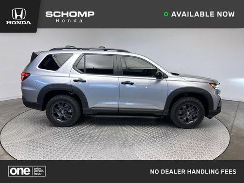 Lunar Silver Metallic 2025 Honda Pilot TrailSport SUV